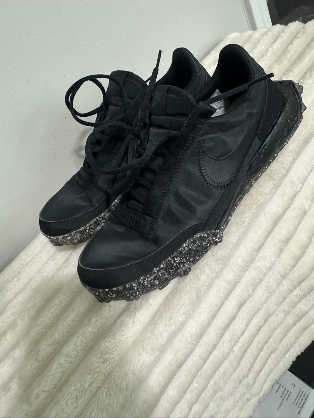 Nike women’s waffle racer crater black womens 9.5 US